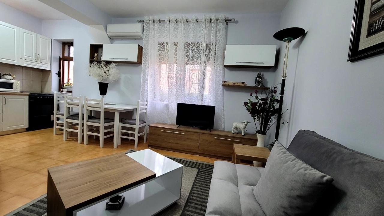 Tuana'S Apartment Shkoder Exterior photo